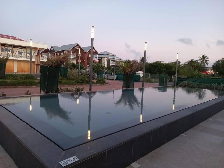 Apartmán Les Pieds Dans L'Eau Chez Syl Le Moule Exteriér fotografie